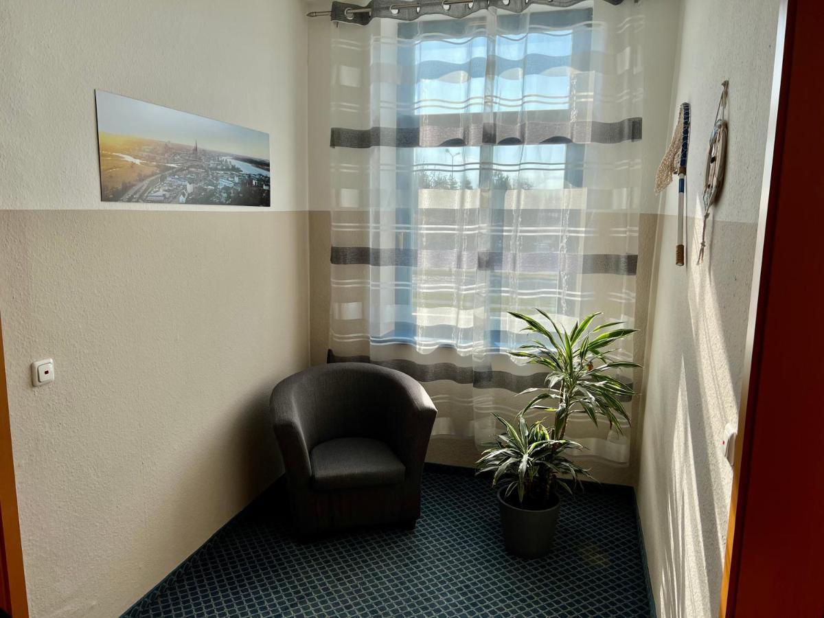 Hotel-Pension "Petridamm" Росток Екстер'єр фото