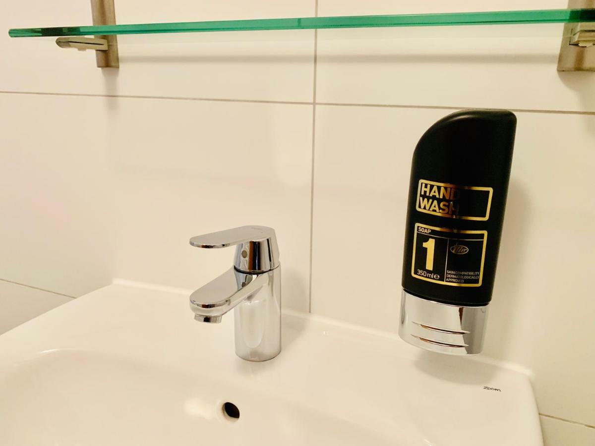 Hotel-Pension "Petridamm" Росток Екстер'єр фото